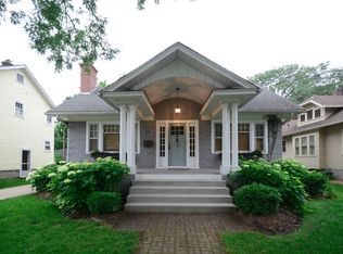 212 McKinley Ave, Geneva, IL
