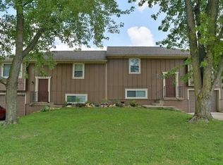908 SW Kings Cross Rd, Blue Springs, MO 64014