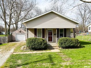 509 W Court St, Eureka, IL