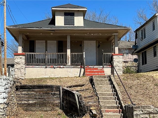 1st image of 3810 E 35th St