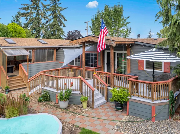 11798 NE Carl Rd, Woodburn, OR 97071