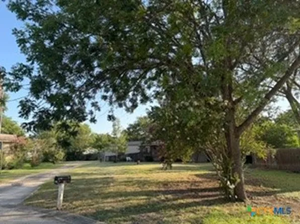 901 Tonkawa Cir, New Braunfels, TX 78130