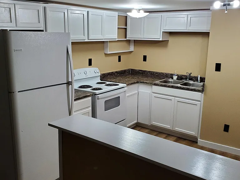 107 Chandler Ave #MANUFACTUR — Photo 34