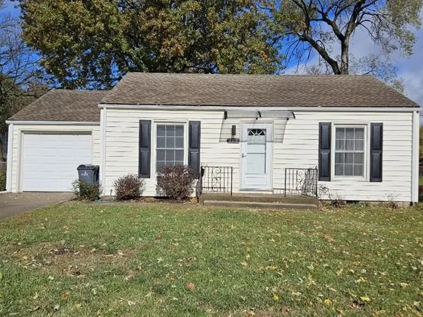 608 W Oak St, Olathe, KS 66061