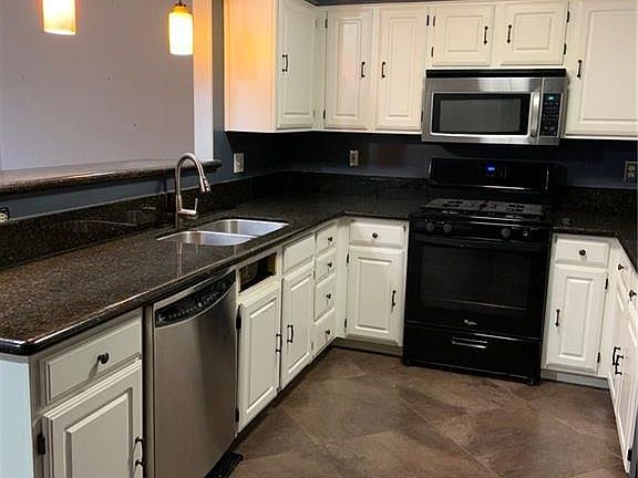 3rd image of 269 N Lamb Blvd