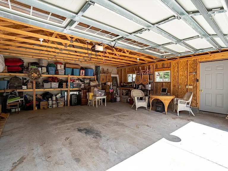 2630 S Shore Blvd — Photo 26