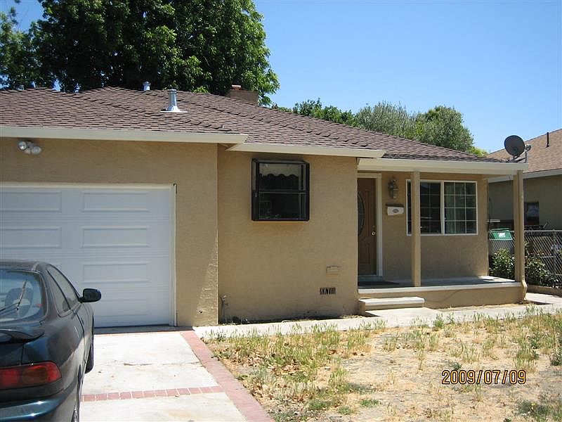 1st image of 2064 Pulgas Ave