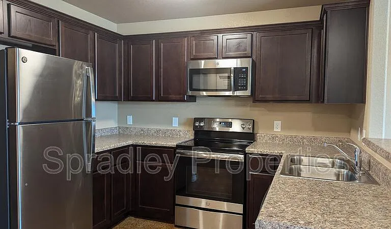 1526 Vani Ct — Photo 3
