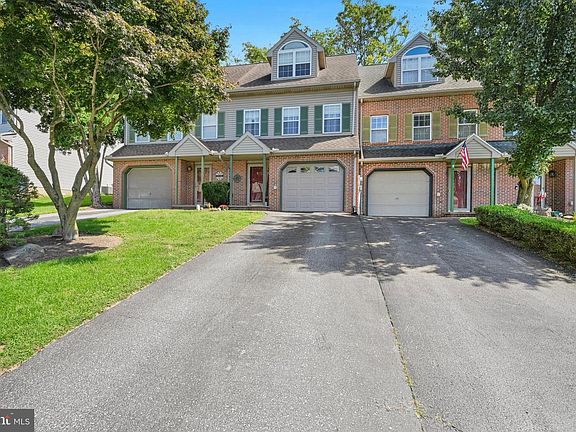 5th image of 73 Ironstone Dr