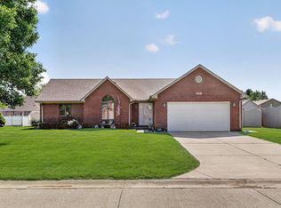 834 Deerfield Rd, Anderson, IN 46012