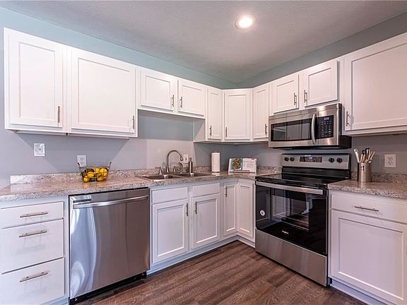 2nd image of 1172 Cloverleigh Dr