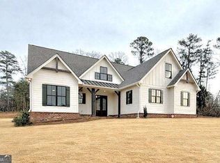 122 Palisade Dr, Rydal, GA 30171