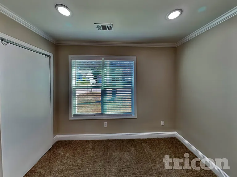 6745 Biscayne Blvd — Photo 10