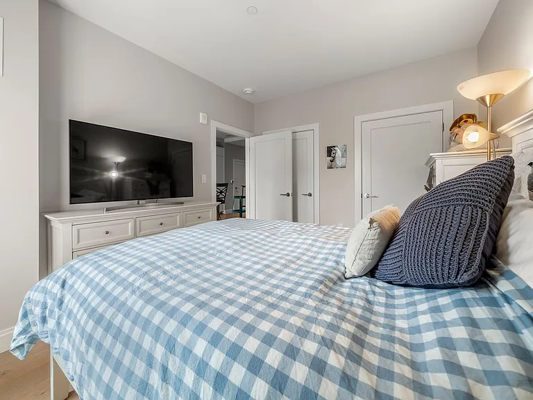 100 Shawmut Ave #811 — Photo 37