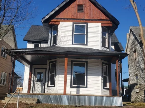 229 N 6th St, Coshocton, OH 43812