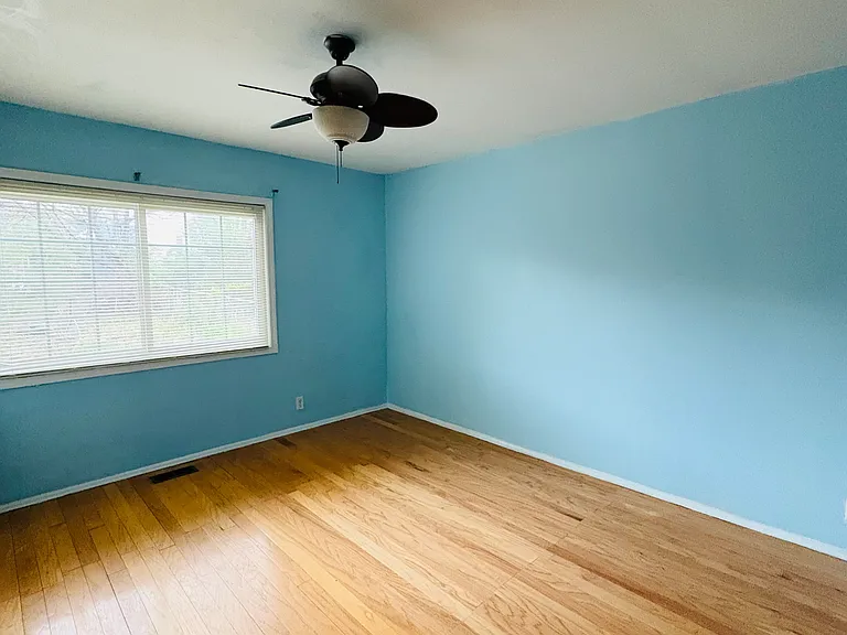 8751 Bridgeport Ave — Photo 14