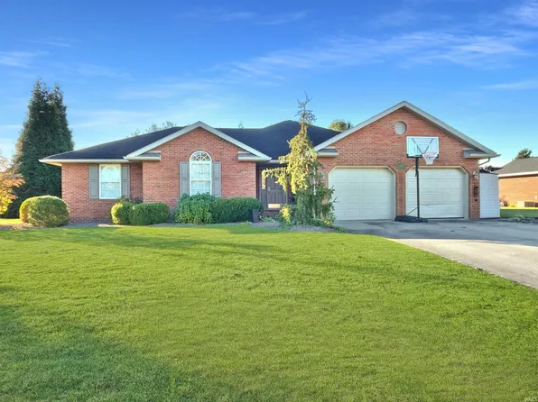 1679 1st St, Jasper, IN 47546