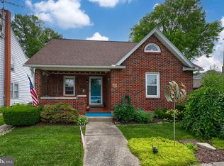 321 Linden St, Lititz, PA 17543