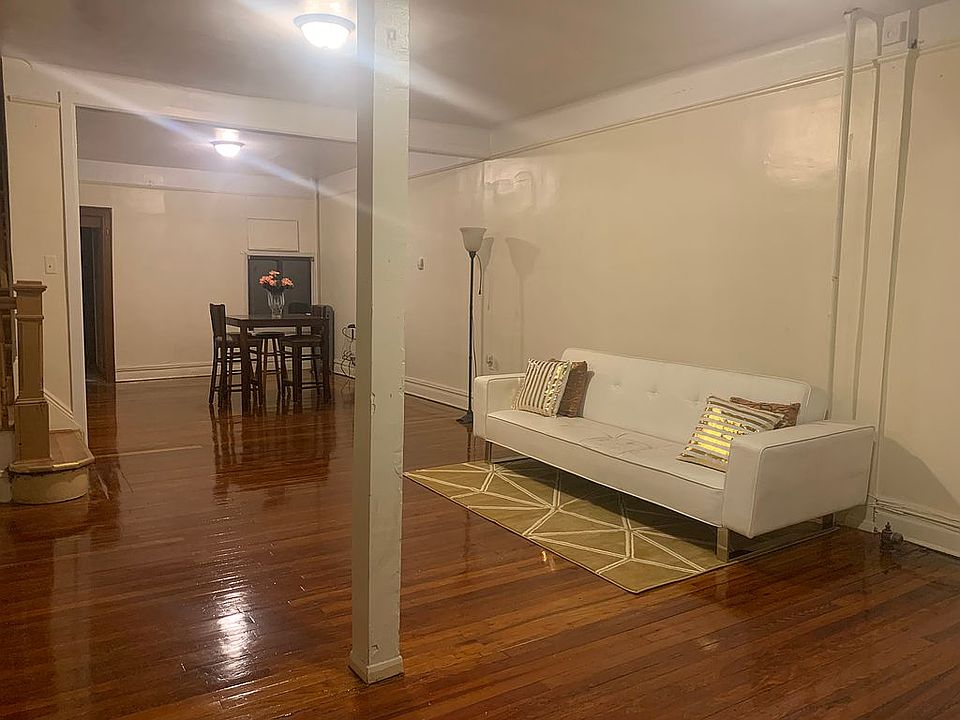 1st image of 2545 99th St
