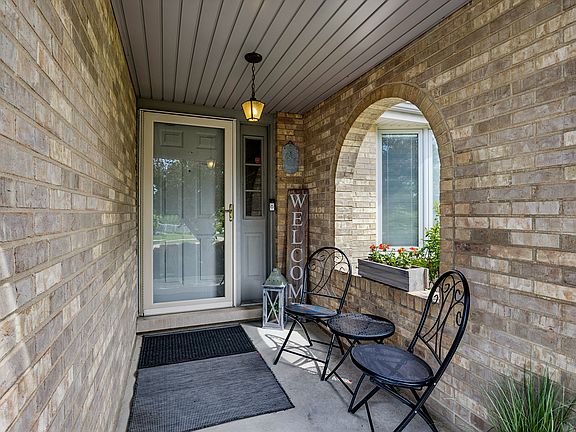 3rd image of 13853 Logan Dr