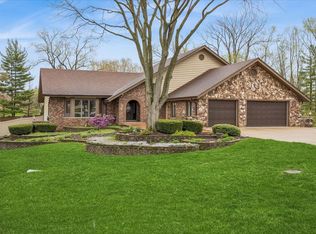 6037 Dunham Rd, Downers Grove, IL 60516