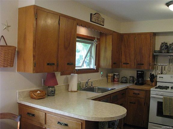 2nd image of 5590 Scherff Rd