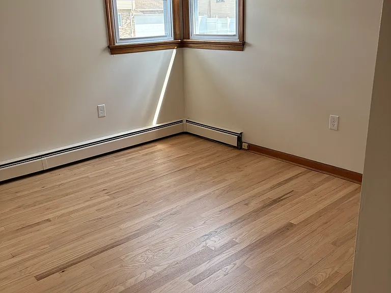 68 Maple Ave — Photo 4