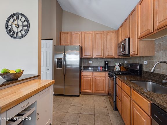 5th image of 428 Pine Lake Cir