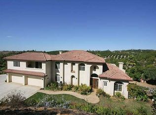2392 Via Oeste Dr, Fallbrook, CA 92028