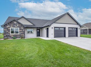 2000 Sandstone Loop N, Sartell, MN 56377