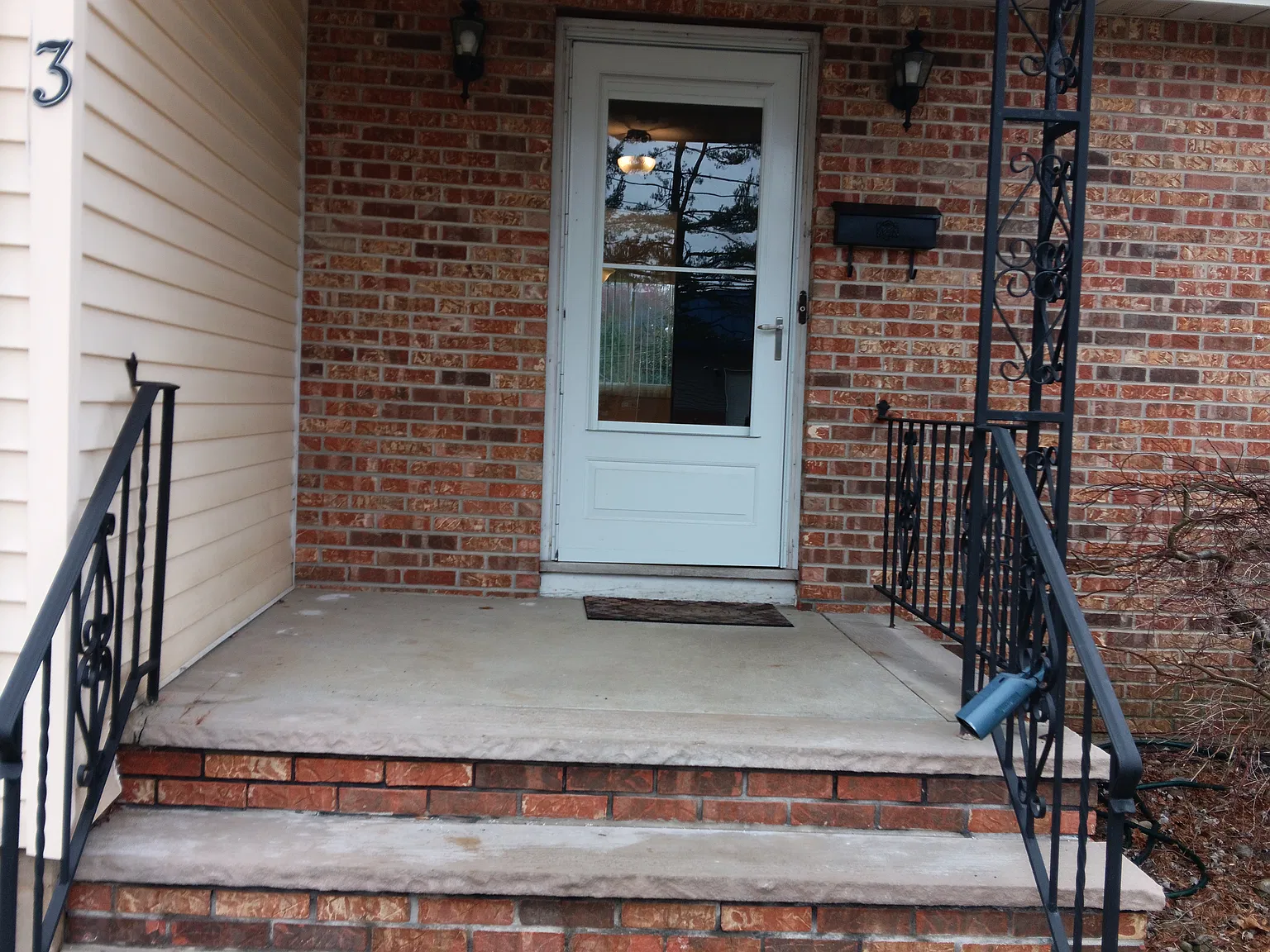 4 bed, 2478 sqft, $4,400 — Photo 4