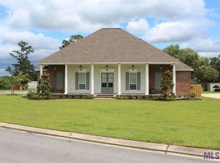 11172 Toria Ln, Saint Amant, LA 70774