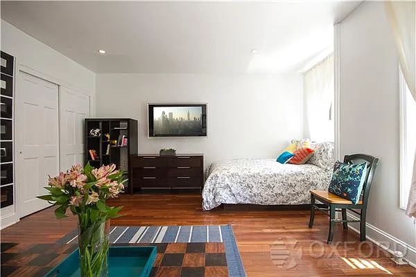 Rented by Oxford Property Group | media 52
