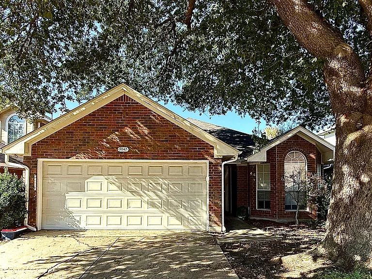 3047 Renaissance Ct — Photo 4
