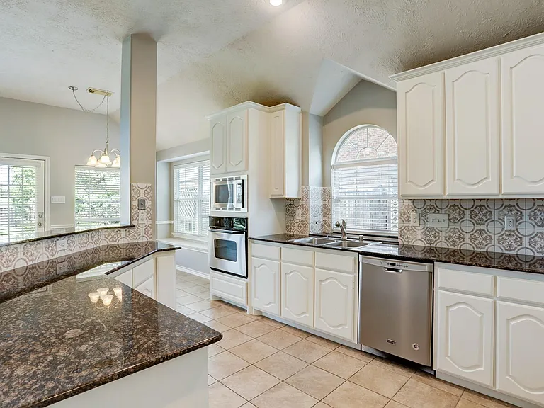 10606 Badger Canyon Dr — Photo 10