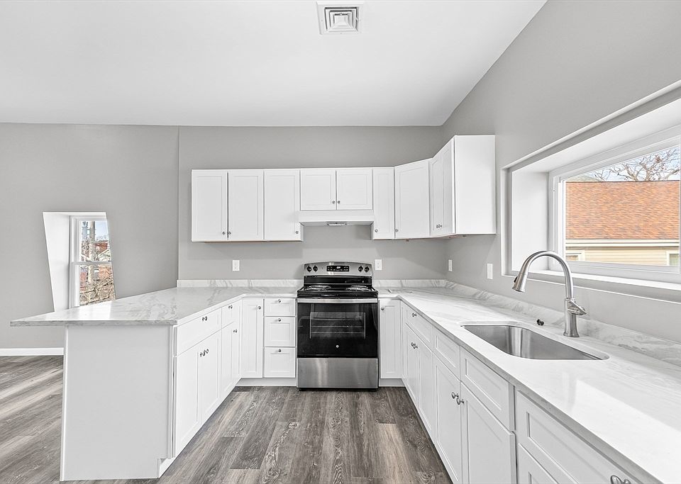 1st image of 712 Eastern Ave APT 3