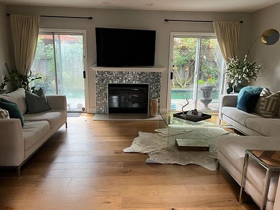 2nd image of 553 Suzanne Ct