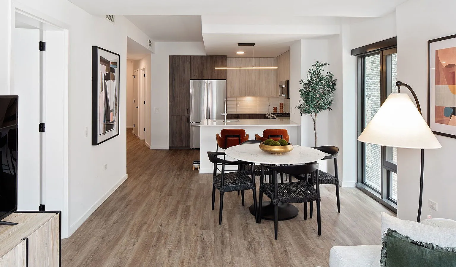 1 bed, 1.0 bath, $3,060 — Photo 2