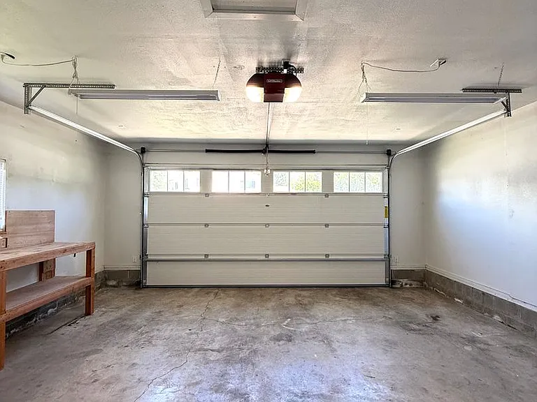 112 Hickory Dr — Photo 16