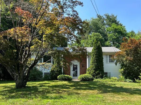 232 Hampden Rd, East Longmeadow, MA 01028