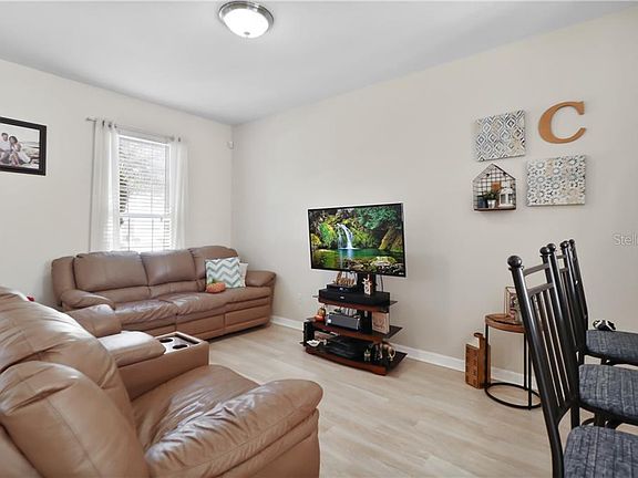 5th image of 14412 Clarkson Dr