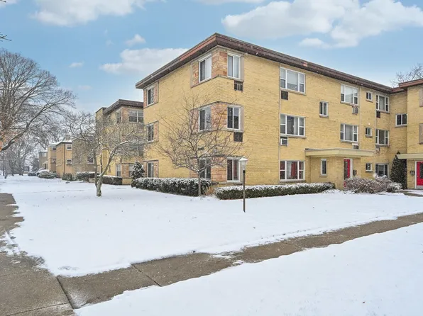 2119 Howard St APT 3E, Evanston, IL 60202