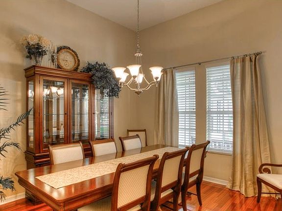 5th image of 1520 Camphor Cove Dr