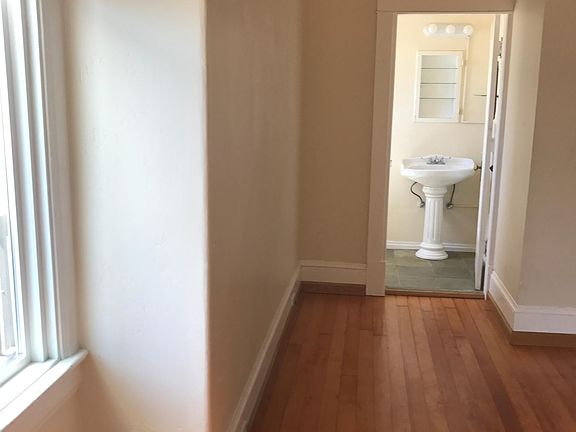 3rd image of 1213 Ocean St APT 1