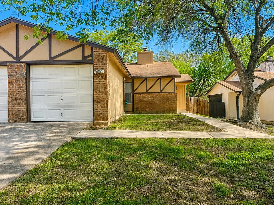 14506-14508 Woods Holw