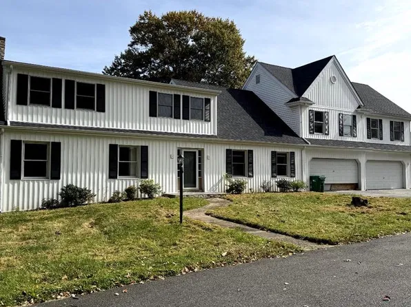 18 Mount Airy Dr, Wilmington, DE 19807