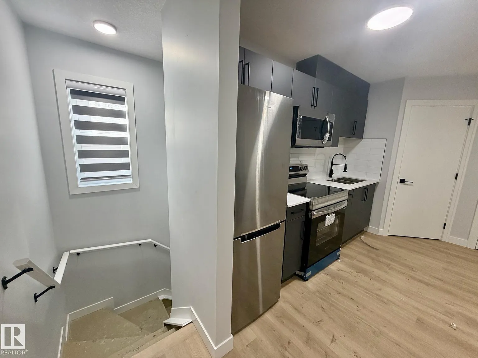 2 bed, 1.0 bath, 499 sqft, $1,145 — Photo 3