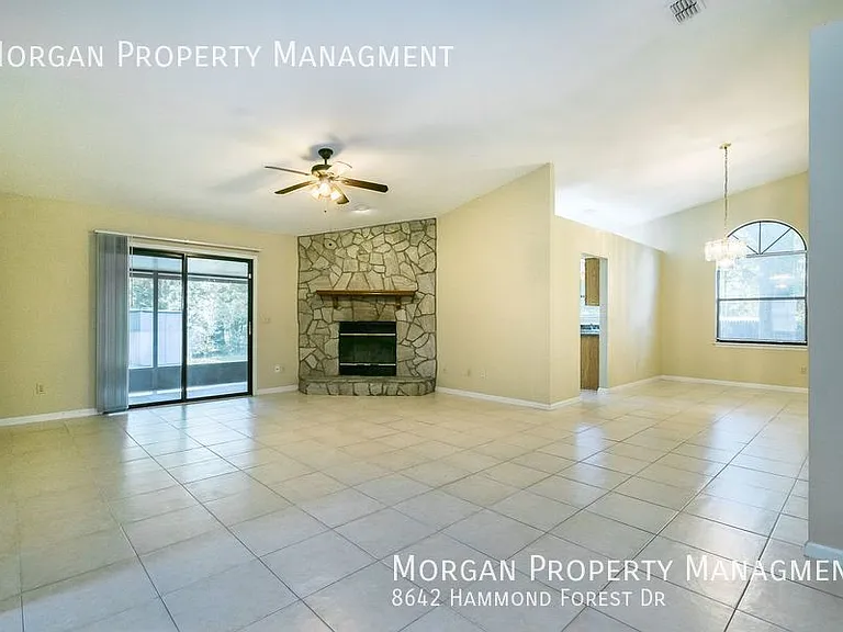 8642 Hammond Forest Dr — Photo 2