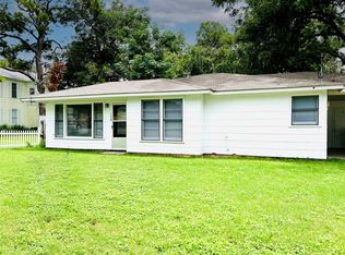 528 E Milam St, La Grange, TX 78945