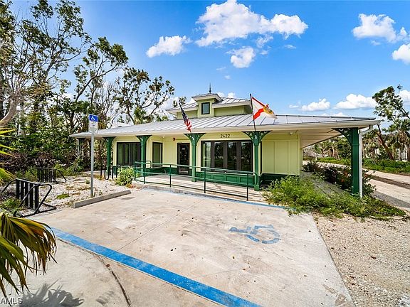 2nd image of 2422 Periwinkle Way